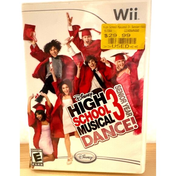Nintendo Wii Disney High School Musical 3 Senior Year Dance Video Game 2008 - Picture 1 of 5